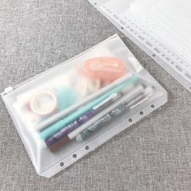 Binder Pouch Image 3