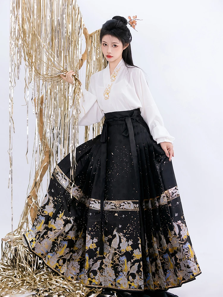 Horse Face Skirt Ming Dynasty China Hanfu Women's Dress Weaving Gold Skirt Daily Style Horse Face Pony Traditional