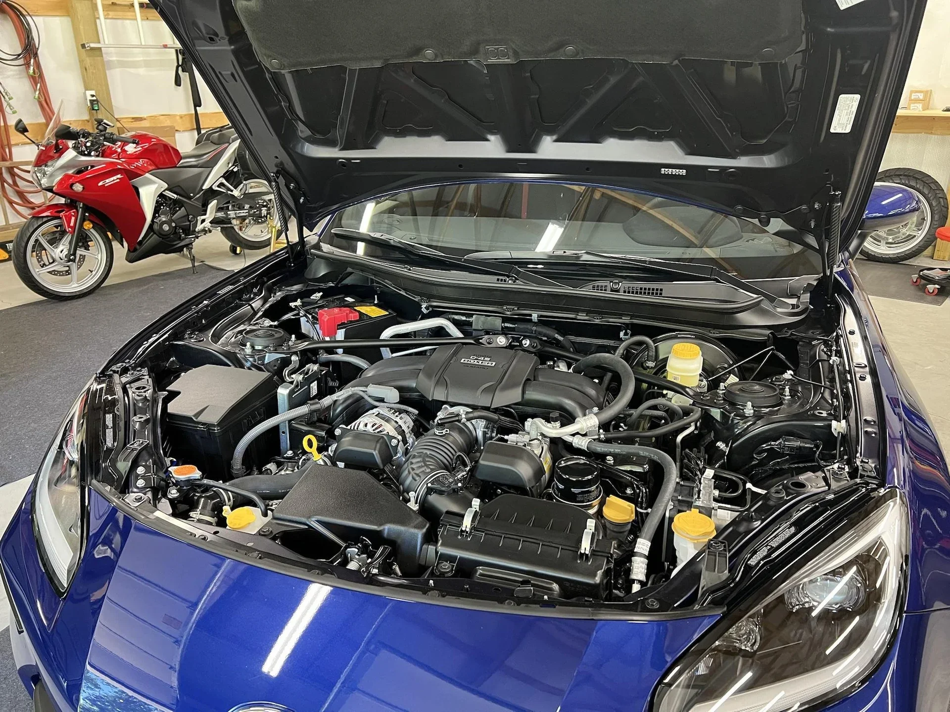 

Стойки капота для Subaru BRZ 2021-2024, передняя крышка капота, газовые пружины, подъемники, опора, ударные амортизаторы