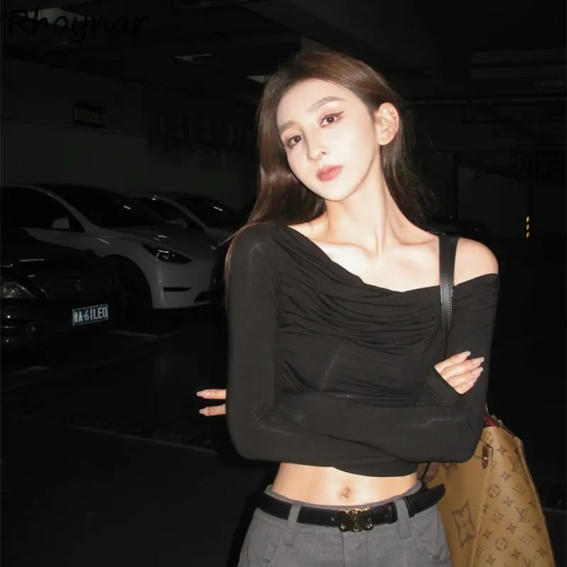 

Футболки с воротником-лодочкой, женские сексуальные топы, красивые дизайнерские женские Футболки, уличная одежда, европейские Стильные хипстерские складки, одежда Ins