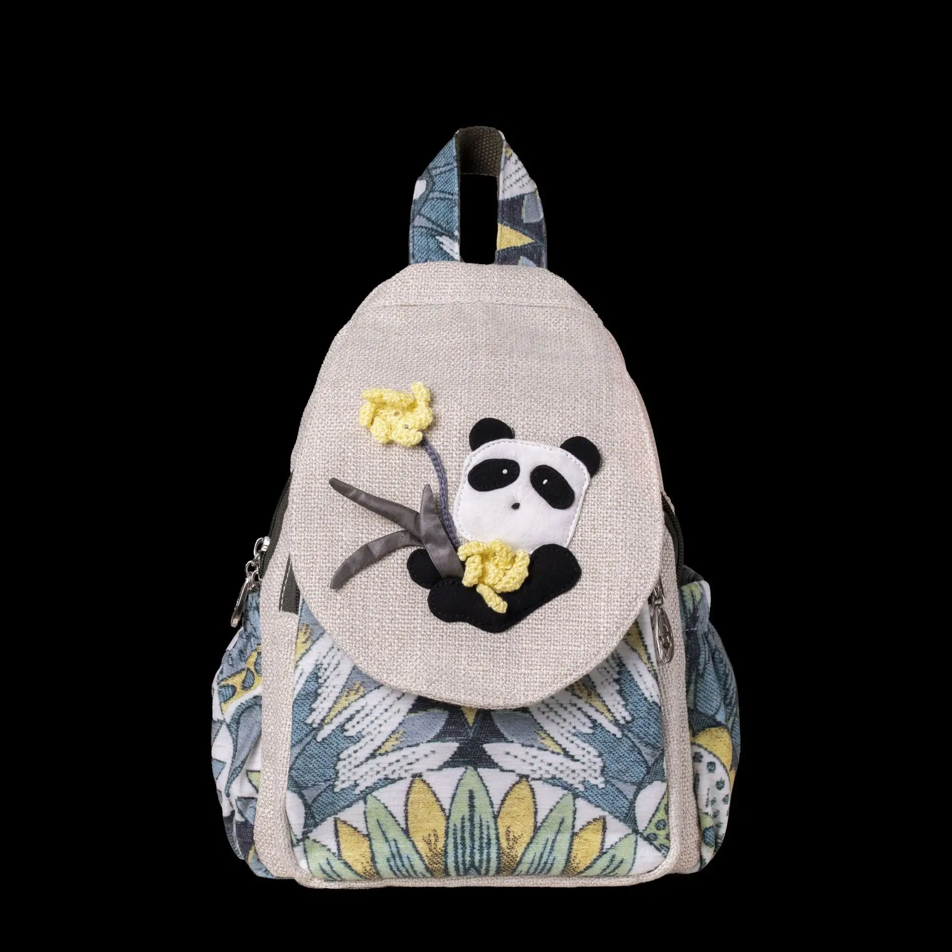 

New Fashion Vintage string appliques women zipper&hasp backpack!Nice animal prints trend lady backrack All-match canvas backruck