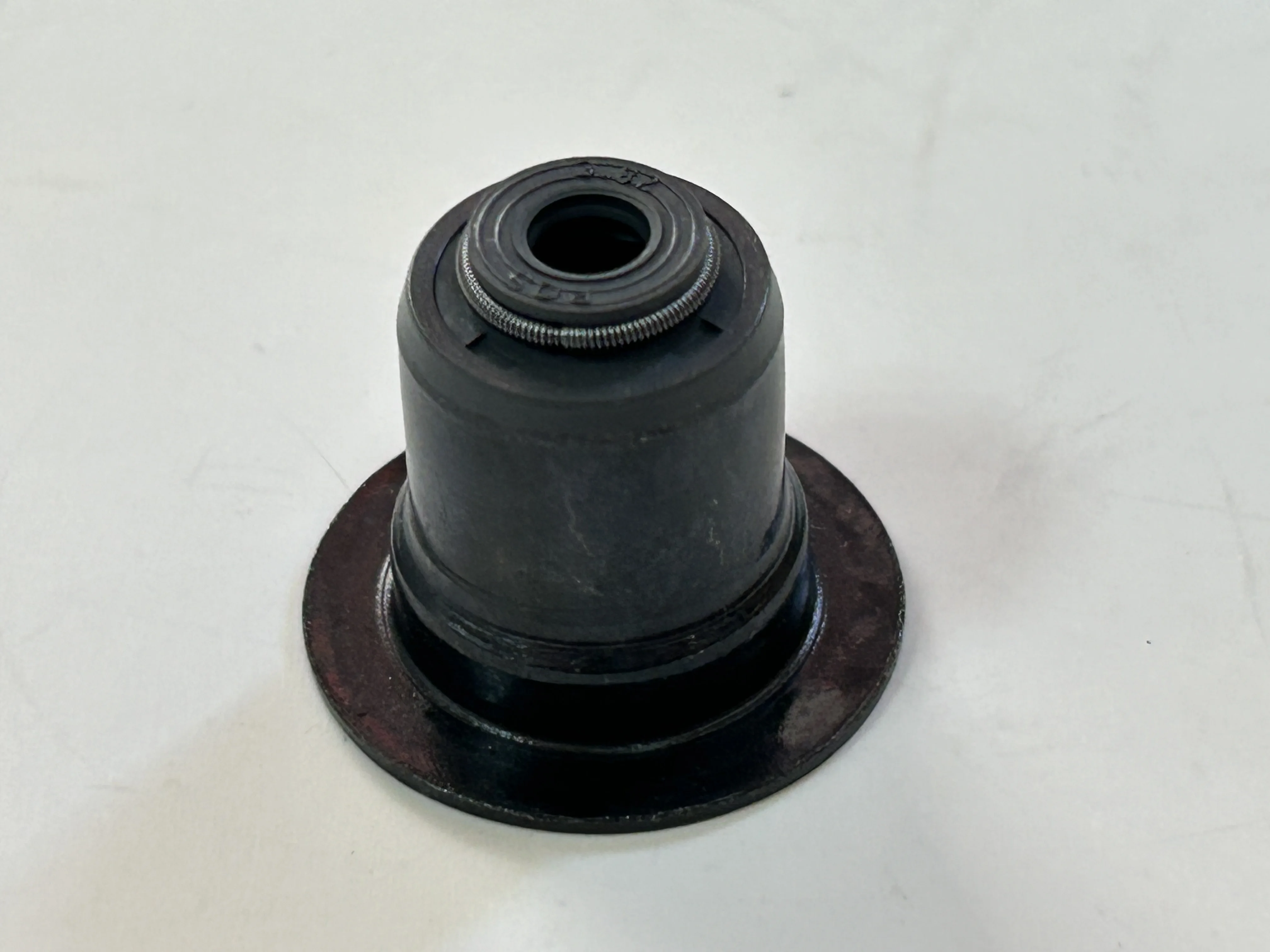 2222425000 MN183952 222242G000 22224-25000 22224-2G000 Valve Stem