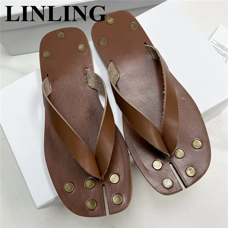 

Summer Split Toe Leather Slippers Men Women Luxury Metal Outdoor Slides Beach Flip Flops Female Sandals Design Shoes Woman 2023