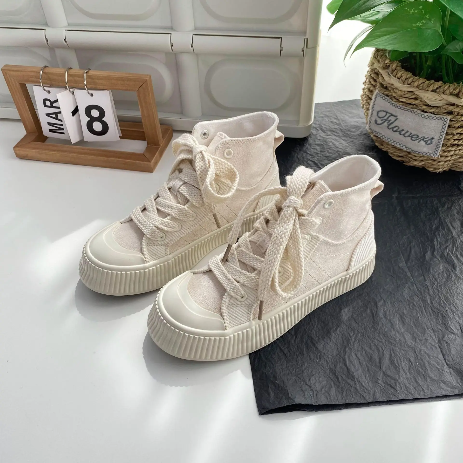

New Spring Canvas Shoes for Women High Top Casual Shoes Solid Fashion Versatile Denim Canvas Shoes Campus Platform Sneakers