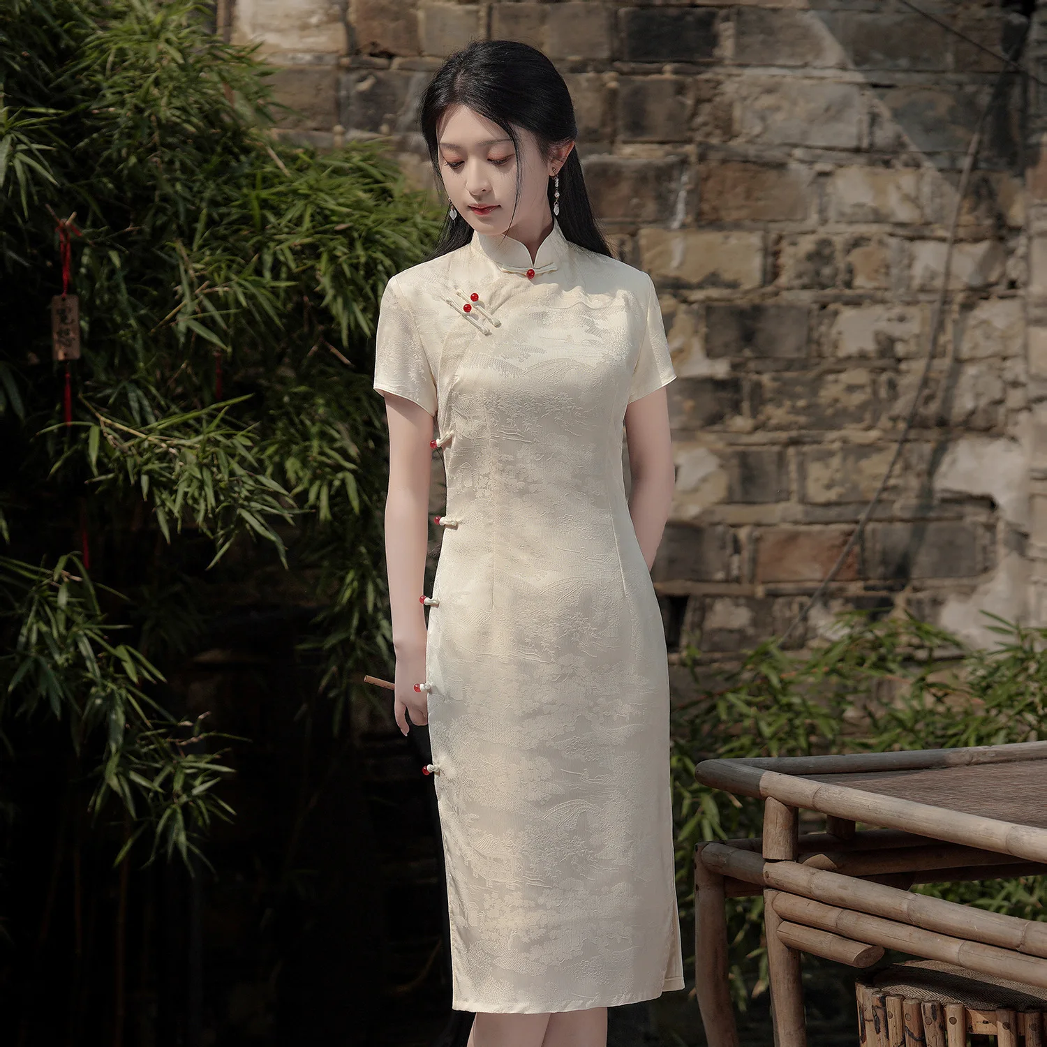 

Traditional Oriental Mandarin Collar Jacquard Satin Cheongsam Dress Chinese Sexy Short Sleeve Women Qipao