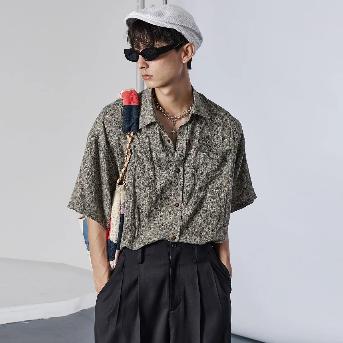 Japanese summer Hong Kong style retro floral shirt men high-end drape lazy loose casual Korean style all-match short-sleeved top