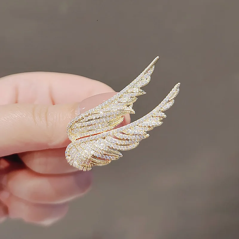 Angel Feather Brooch Men Women Personalized Collar Pin Suit Accessories Chest Flower Accessory