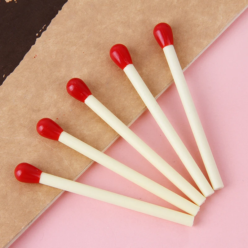 Рисунок 6 - пластиковые шариковые ручки