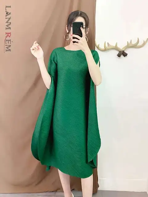 LANMREM Irregular Pleated Dress Women Round Neck Short Sleeves Loose Batwing Style Female Fashion Clothing 2024 Summer 2DA3693