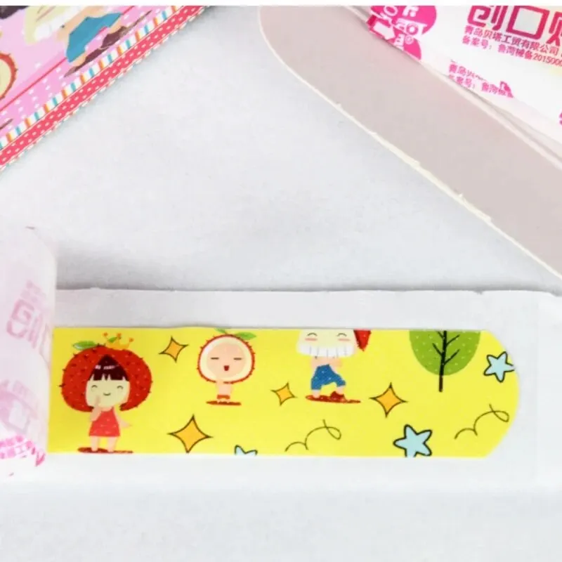 Wound Plaster Patches 120pcs/Lot Cartoon Animal Pattern Band Aid Hemostasis Adhesive Bandages First Emergency Kit Wound Plaster Patches Kids