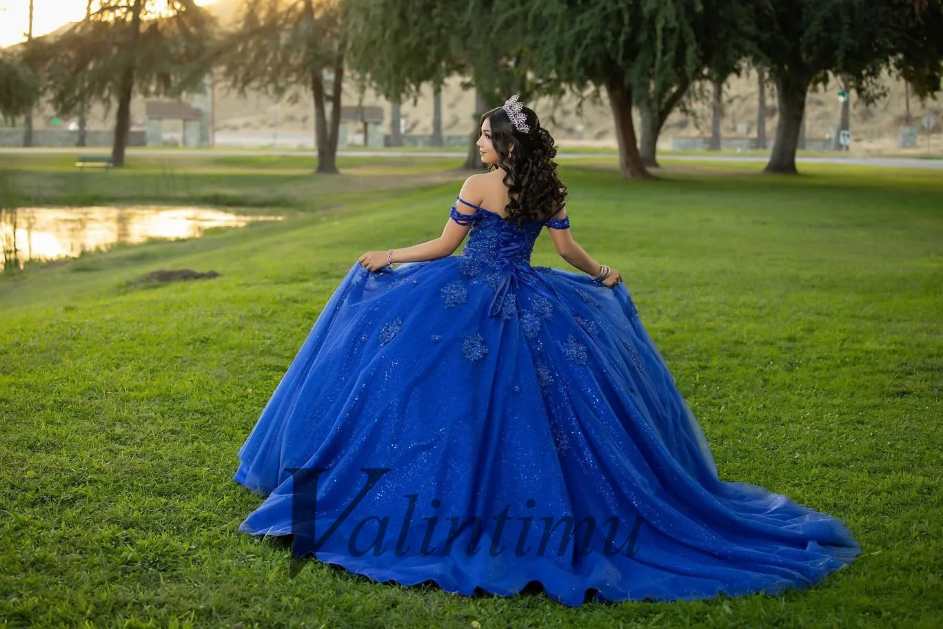 Valintimu Glamorous Off the Shoulder Quinceanera Dress Appliques Beads Lace Up Sweep Train 15 Anos Vestido Made to Order Plus quinceanera dresses