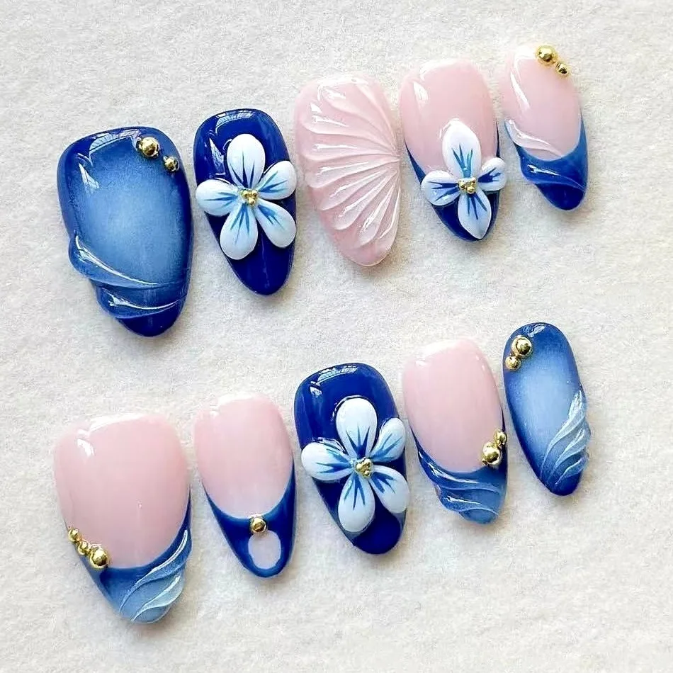 24개 3D 플라워 라인스톤 가짜 손톱 아트 짧은 아몬드 모양 프레스온 네일 풀커버 블랙 화이트 프렌치 재사용 가능 매니큐어 팁