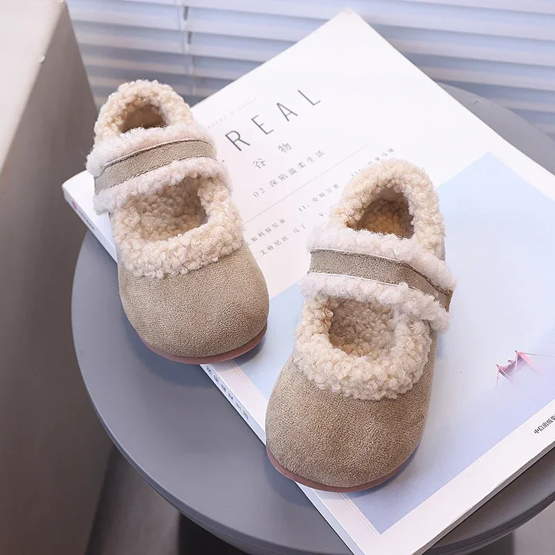 Kids Princess Shoes Round Toe Soft Sole Girls Flat Shoes with Fur Cute 2025 Winter New Children Warm Shoes Non-slip Temperament