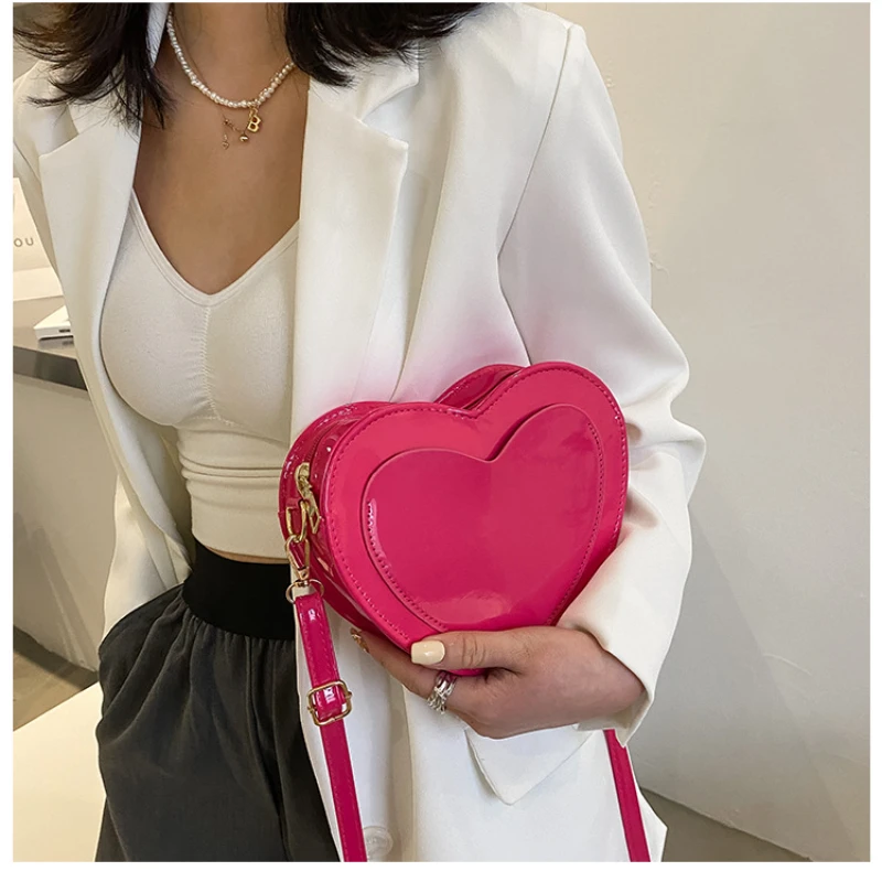 

New Crossbody Bags Purses Cute Peach Heart Shaped Handbags Trendy Fashion Simple Western Style Popular Bags for Women