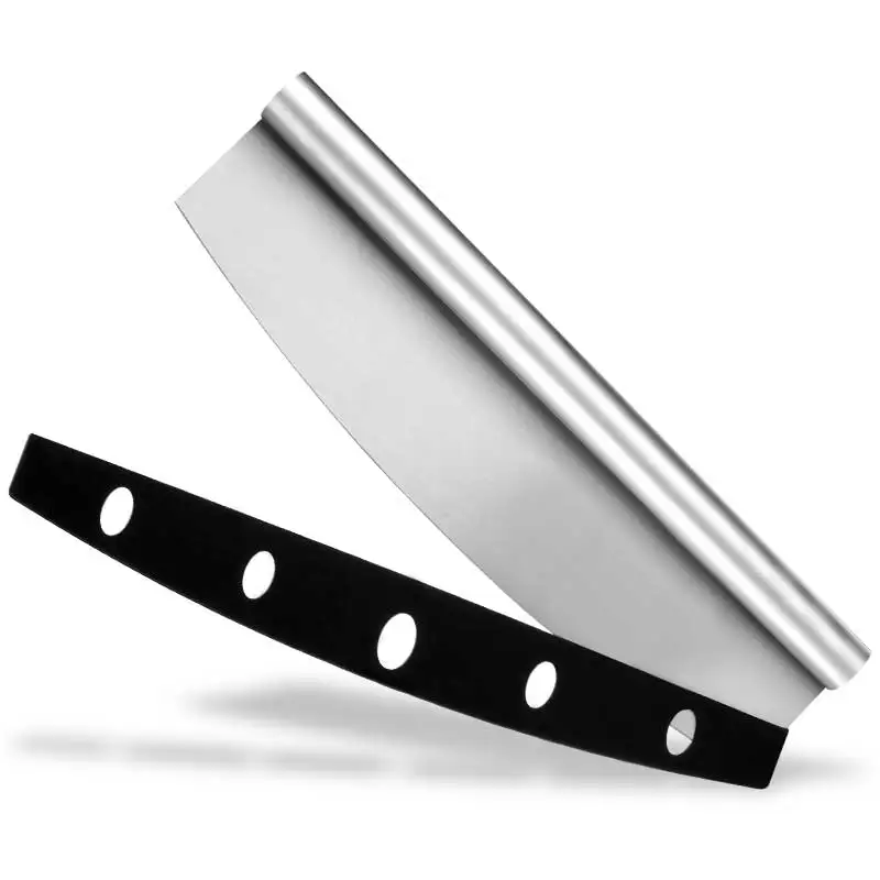 Premium-Pizzaschneider – scharfe Klinge aus Edelstahl und ergonomischem Griff. Spülmaschinenfest für perfekte Scheiben jedes Mal!