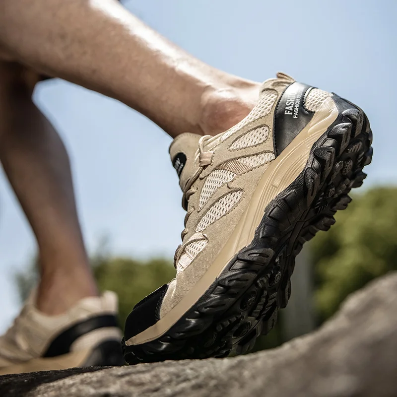 2022 New Brand Fashion Outdoors Sneakers Waterproof Men's shoes Men Combat Desert Casual Shoes Zapatos Hombre Big Size 39-48