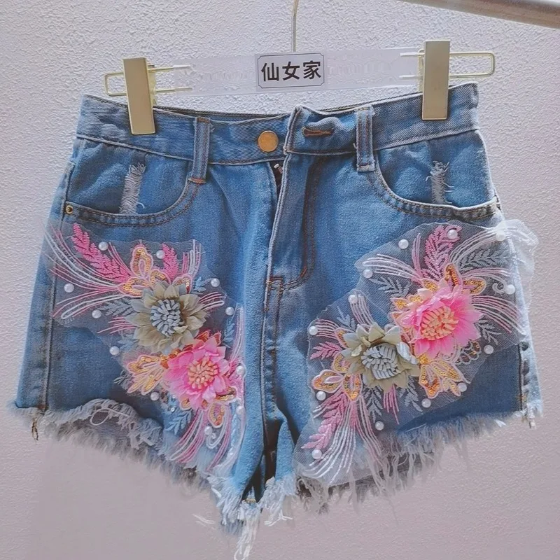 Pearl Denim Shorts Detail