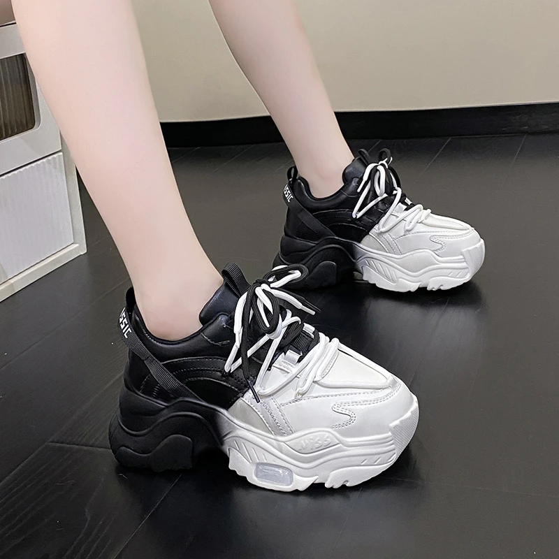 Fashionable thick-soled women's sneakers with color matching and versatile womens casual shoes with contrasting colors for women