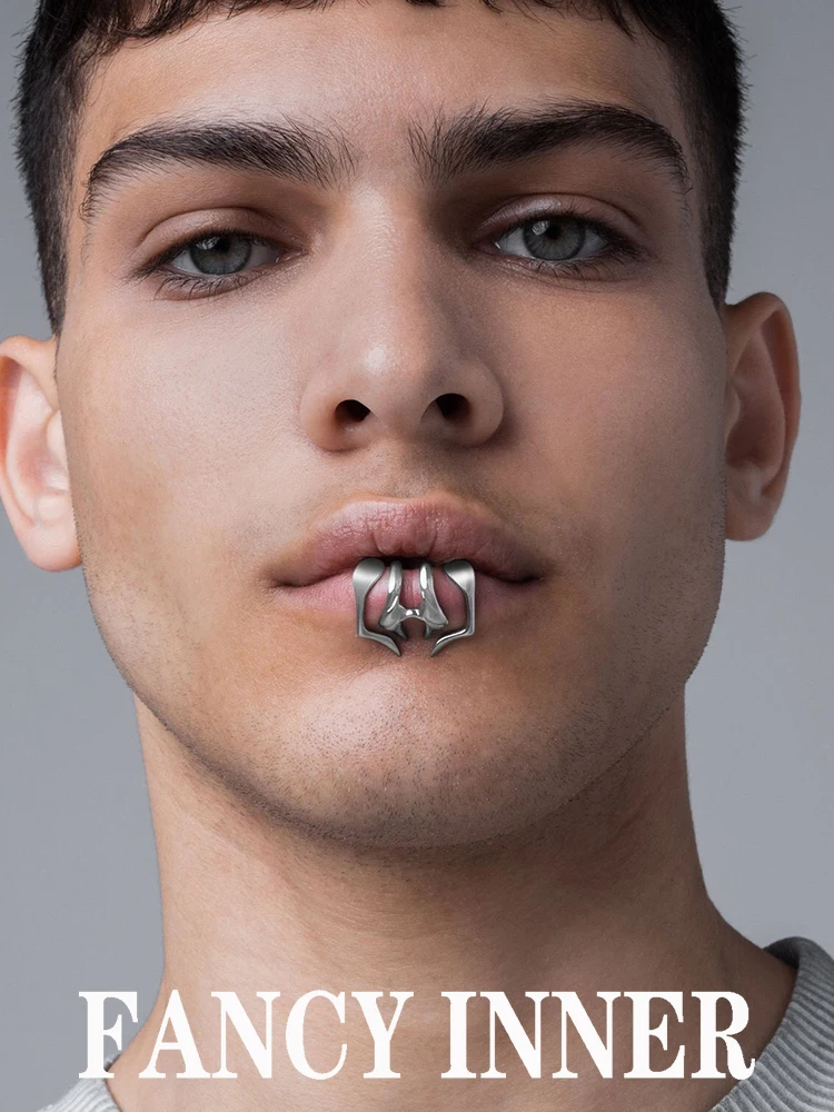 2023 New Cyberpunk Lip Clip Gothic Geometric Metal No Piercing Face