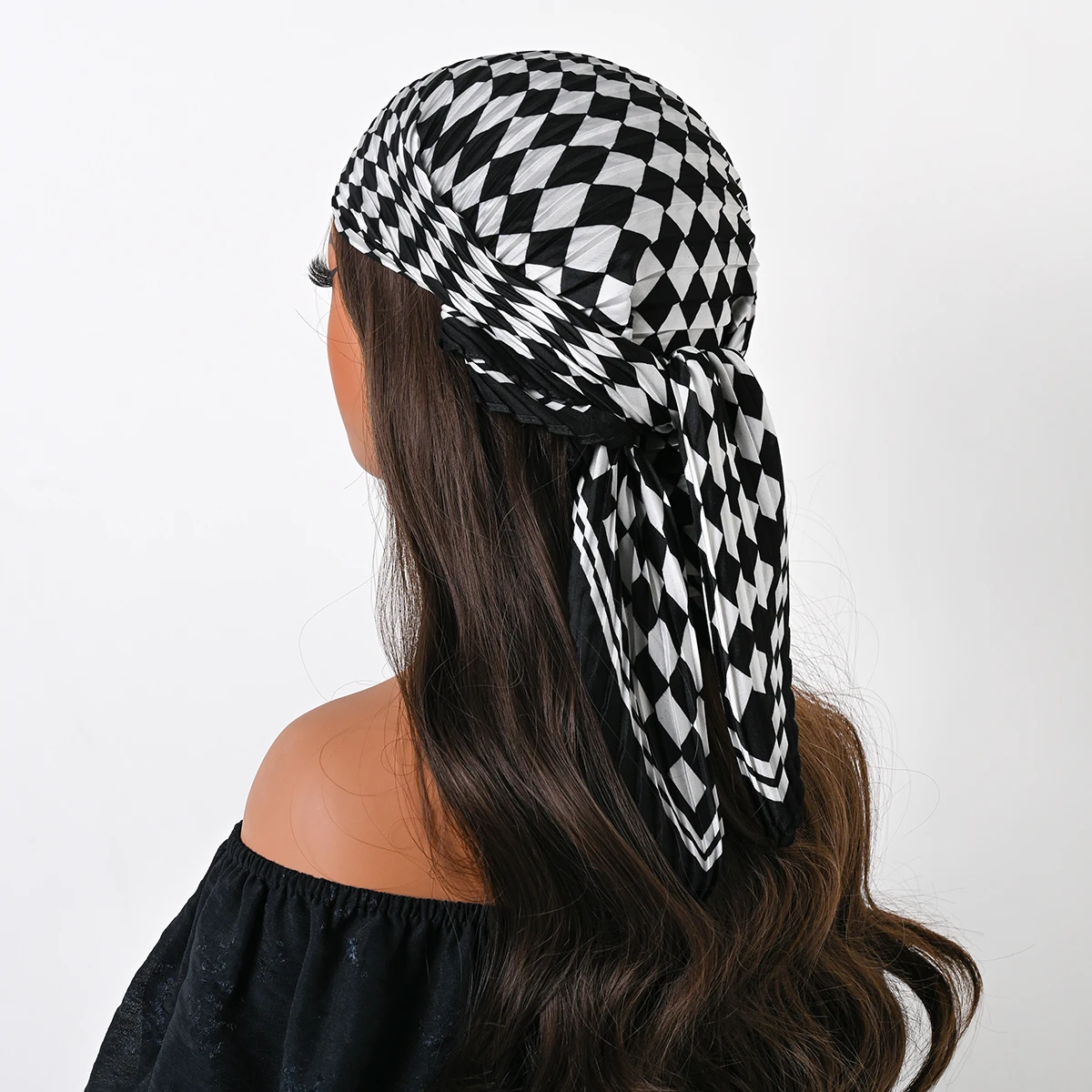 Four Seasons New 70cm Silk Pleated Scarf Leopard print Small Scarves Square Scarf Satin Neckerchief Decorative Headscarf Bandana