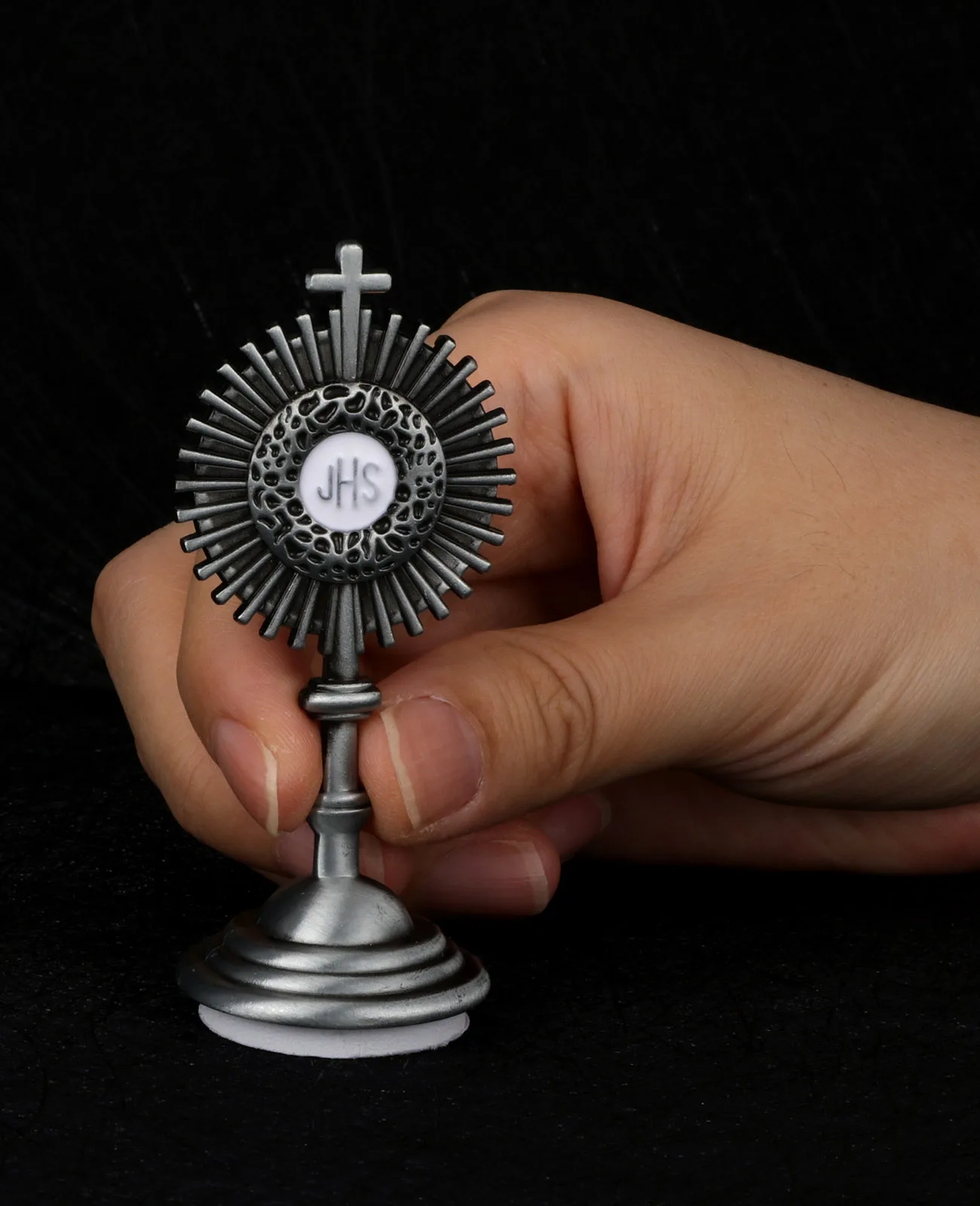 Enamel Cross Medal Crafts Stand Decoration First Communion Chalice Jesus Grail Christian Church Ornament Desk Display