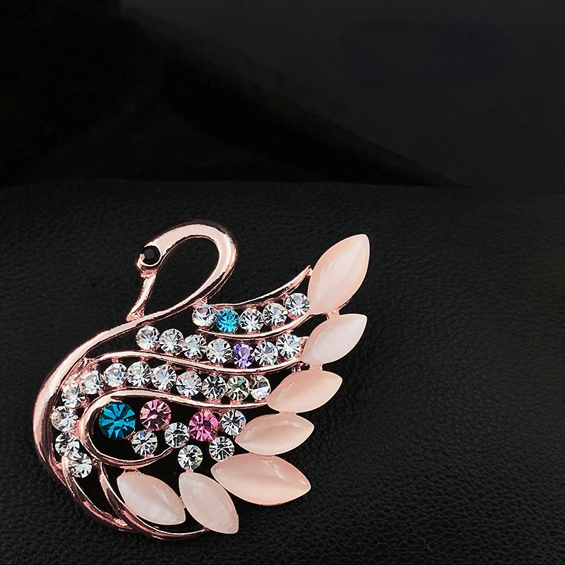 Fashion Swan Brooch Women Fixed Simple Suit Decoration Animal Pins Crystal Corsage Elegant Pin Accessories Jewelry Scarf Buckle