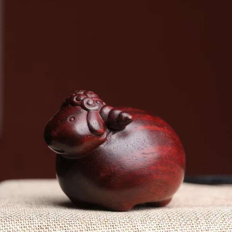 

Small leaf rosewood wood carving cute fat sheep hand pieces of home decoration sandalwood men gifts home decor sculpture