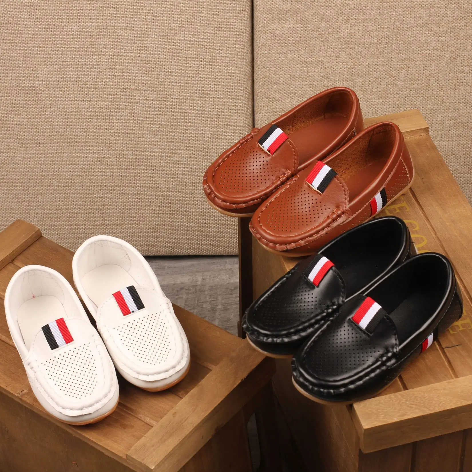 Kids Casual Shoes Boys Leather Flats Slip-on Loafers Soft Classic Fashion Toddlers Big Children Leather Shoes for Party Wedding