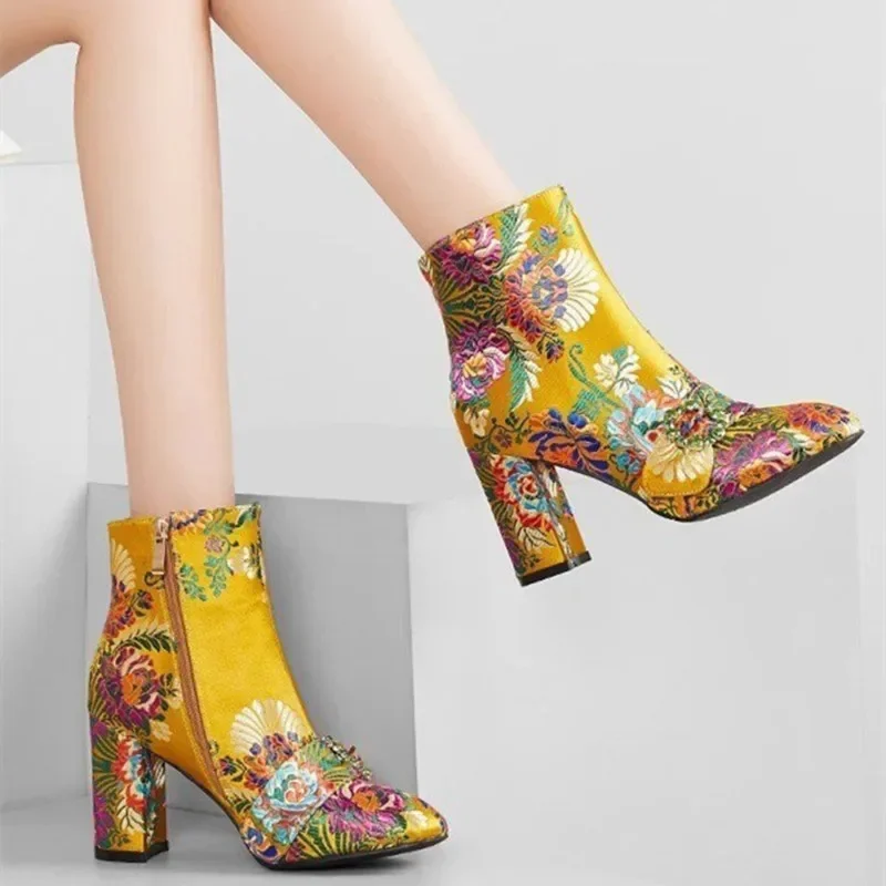 

Ethnic Style Retro Embroidery Ankle Boots Women 2024 New Chunky High Heel Side Link Design Fashions Boots for Women Botas Mujer