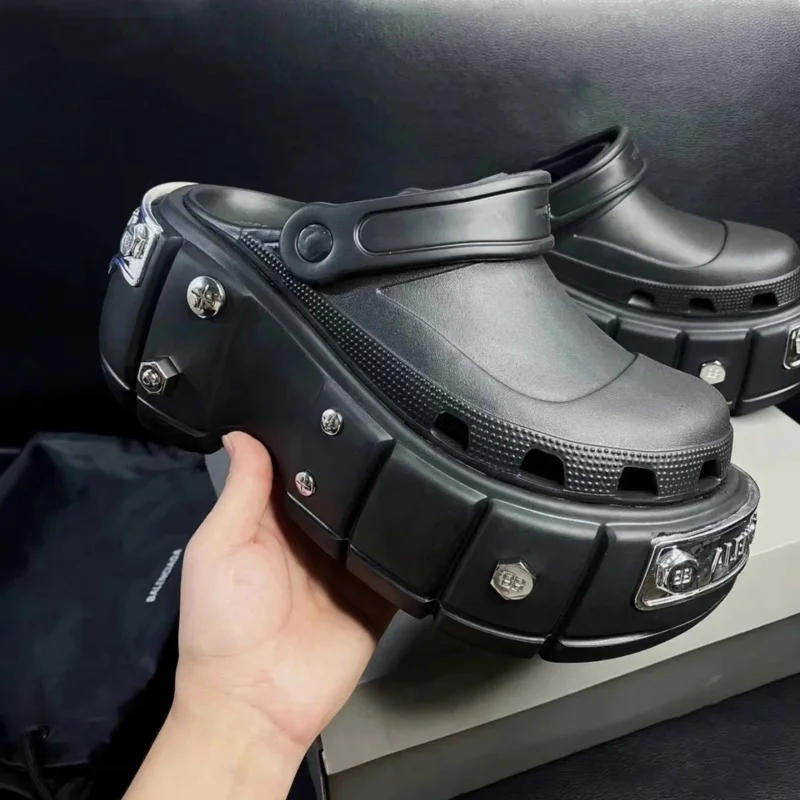 

Summer new women's sandals slippers outdoor EVA thick soled soft beach indoor bathroom hoes clogs shoes Men's Sneakers mal 36-45