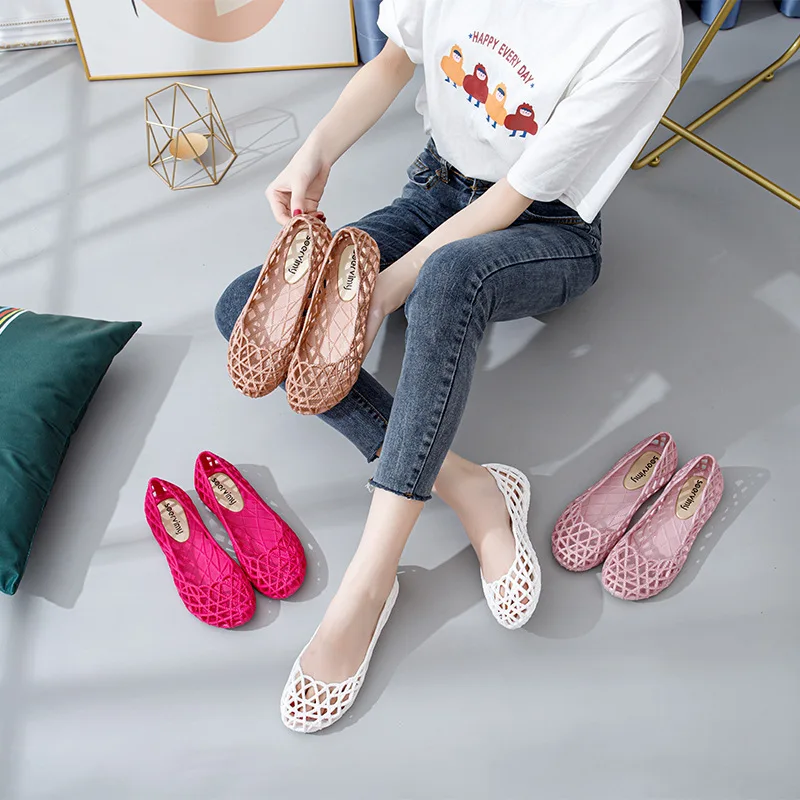 

2023 summer women sandals Hollow Out Mesh Flats Plastic Shoes Ladies Casual Shoes Women Footwear Breathable Comemore Sandals