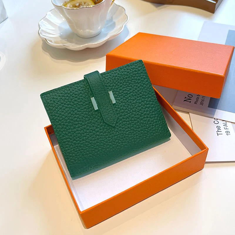 Рисунок 6 - Брендовый дизайнерский короткий клатч для монет