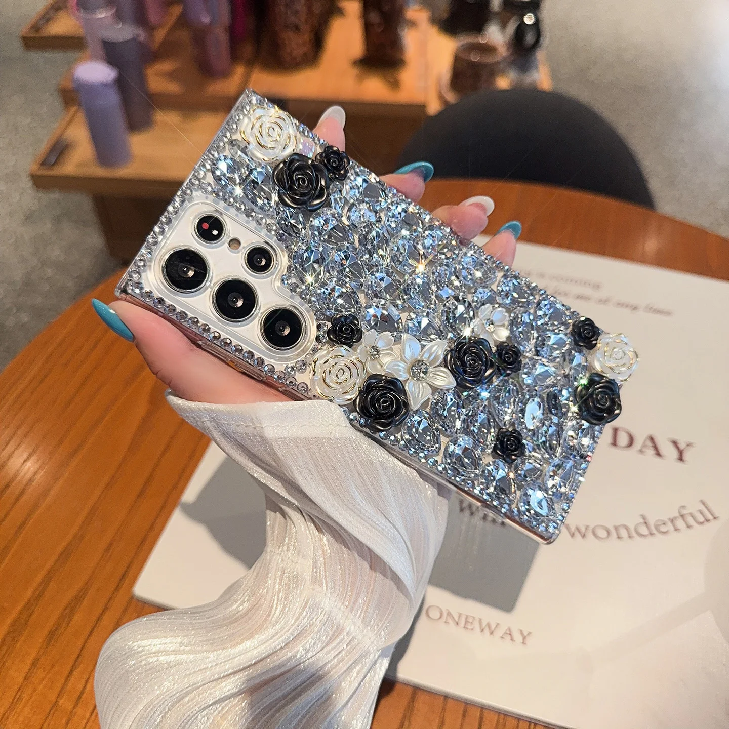 Luxury Bling Diamond Flower Shockproof Phone Case - Elegant Protective Cover