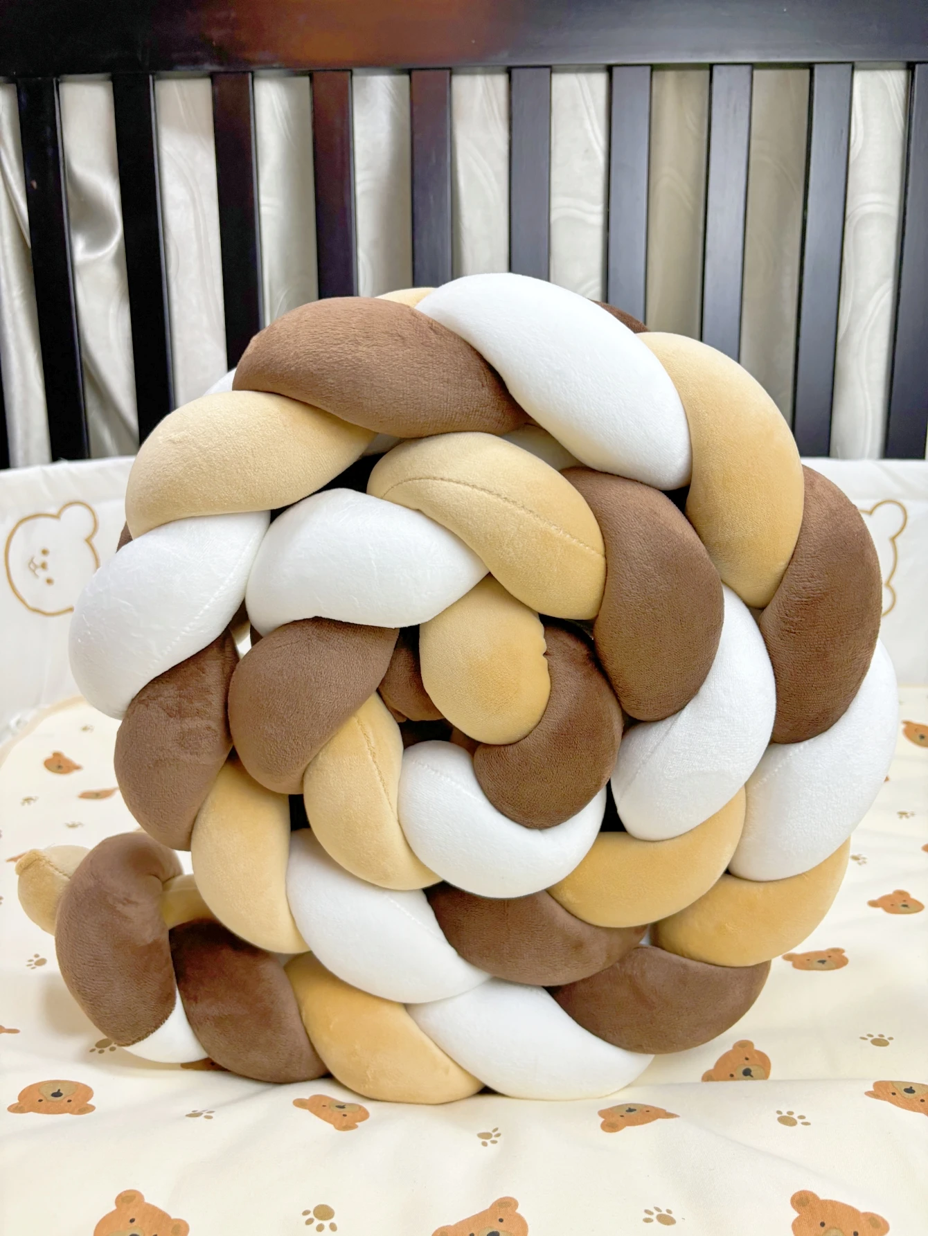 1M/2M/3M/4M Baby Bed Bumper Infant Cradle Cot Protector Knot Braid Bumper Plush Pillow Cushion Crib Anti-collision Room Decor crib bumper