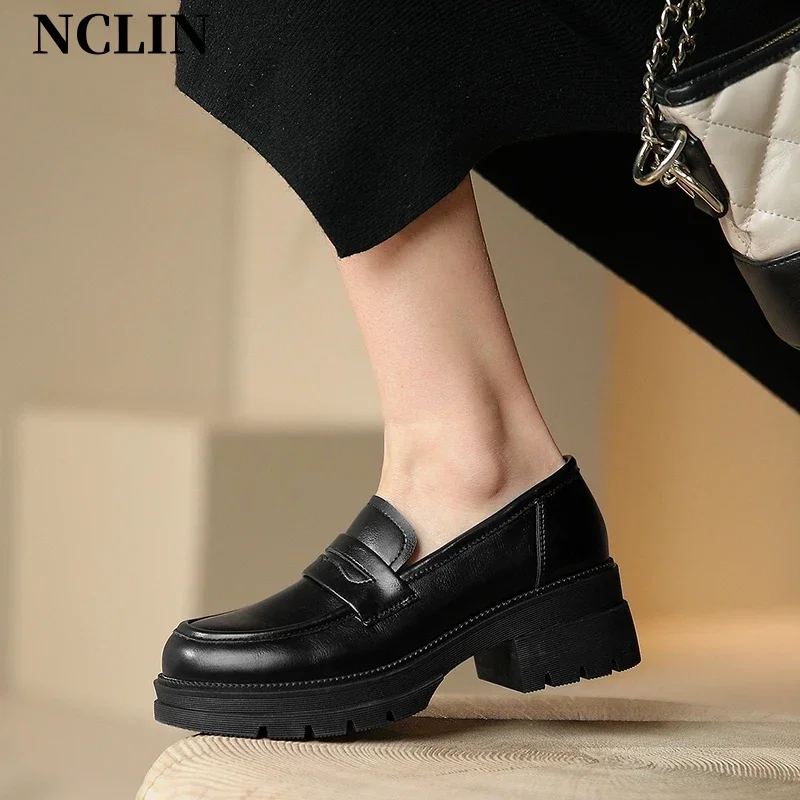 

2024 New Spring Split Leather Slip-On Platform Shoes Casual Loafers Round Toe Shoes Woman Flat Platform Chunky Heel Women Shoes