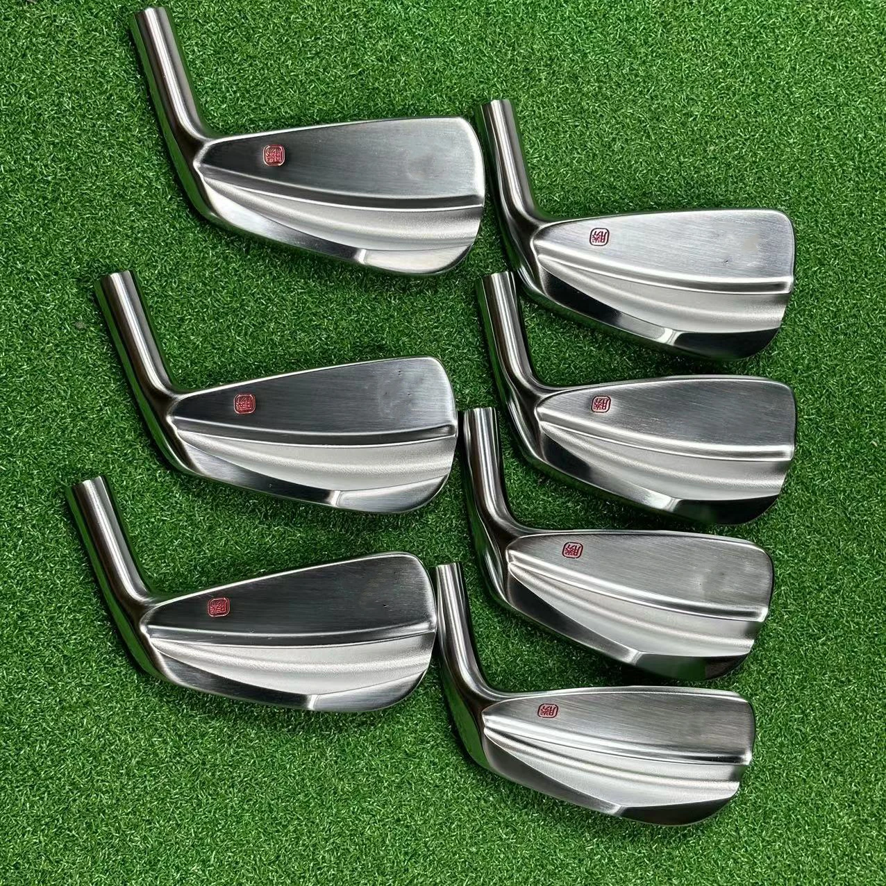 Golf Club KM700 Golf Iron Set 7PCS 4-P S20C Soft Carbon Steel Forged  Head 4