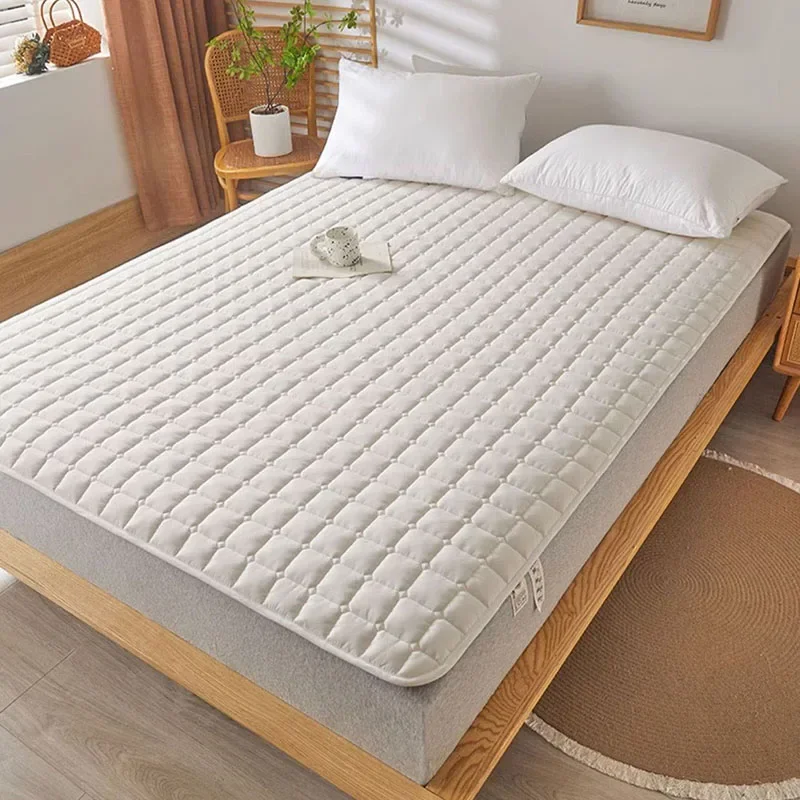 Mattress Protector Soft Soy Fibre Queen Mattress Cover Pad with 4 Elastic Corner Straps Skin Friendly Bed Sheet Quilted Mattress Protector Mat