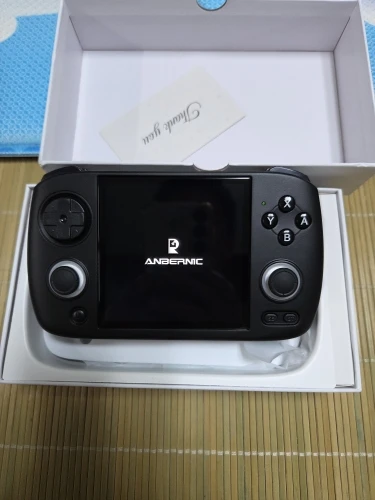 ANBERNIC RG CubeXX photo review