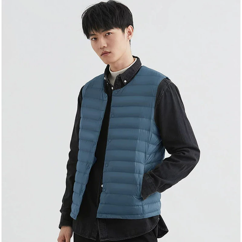 Brand Quality Man 90% White Down Vest Portable Ultra Light Waistcoat Sleeveless Coat Men Winter Warm Liner