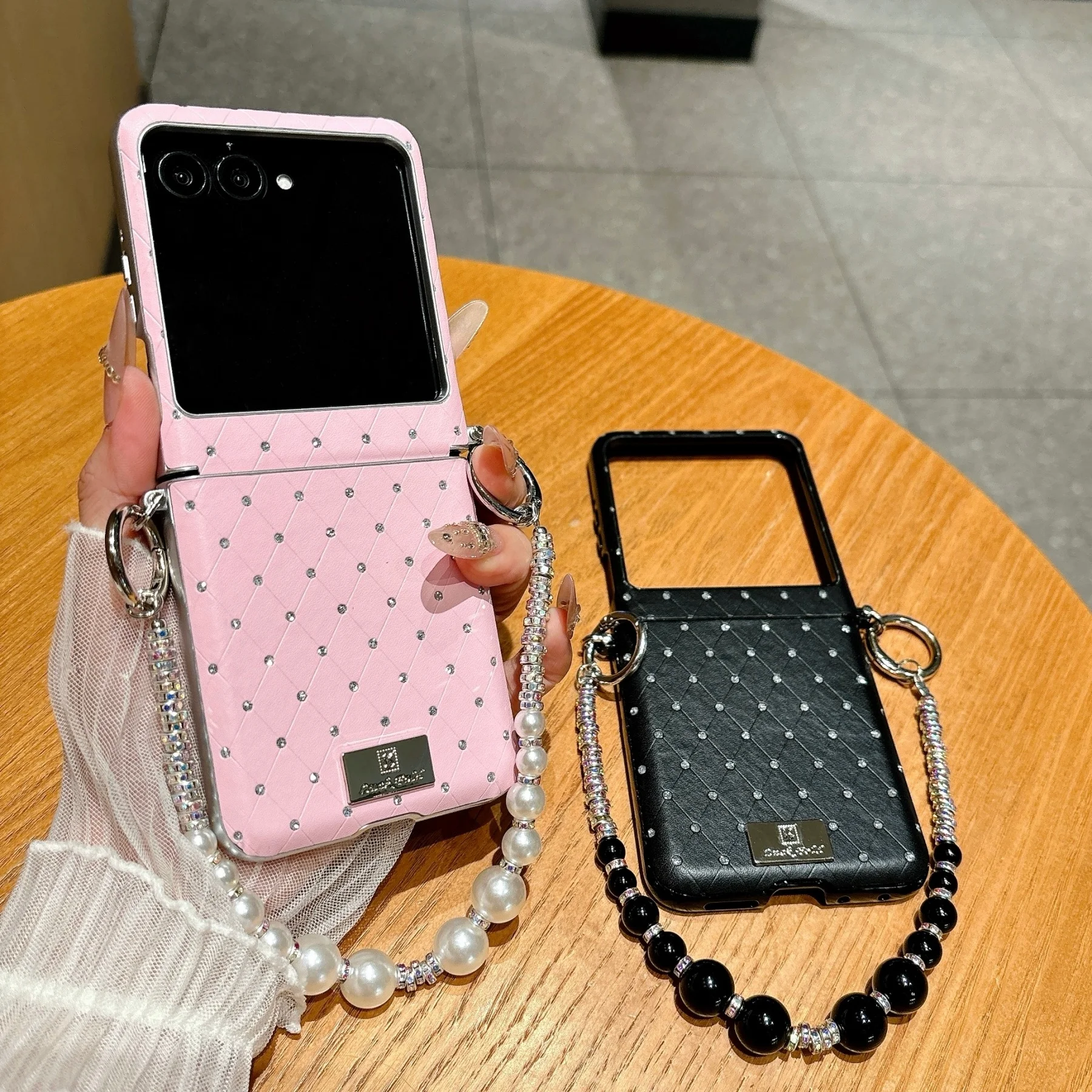 Elegant Glitter Rhinestone Rhombus Case with Chain