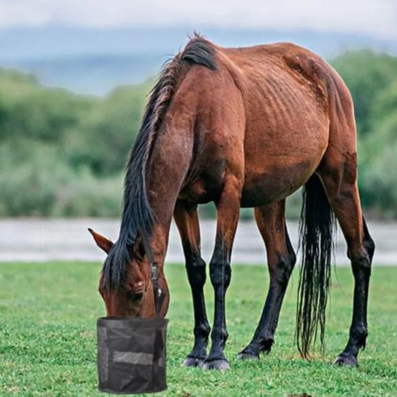 Hanging head feed bag for horses Outdoor horse feeding bag Elastic adjustable horse muzzle 3