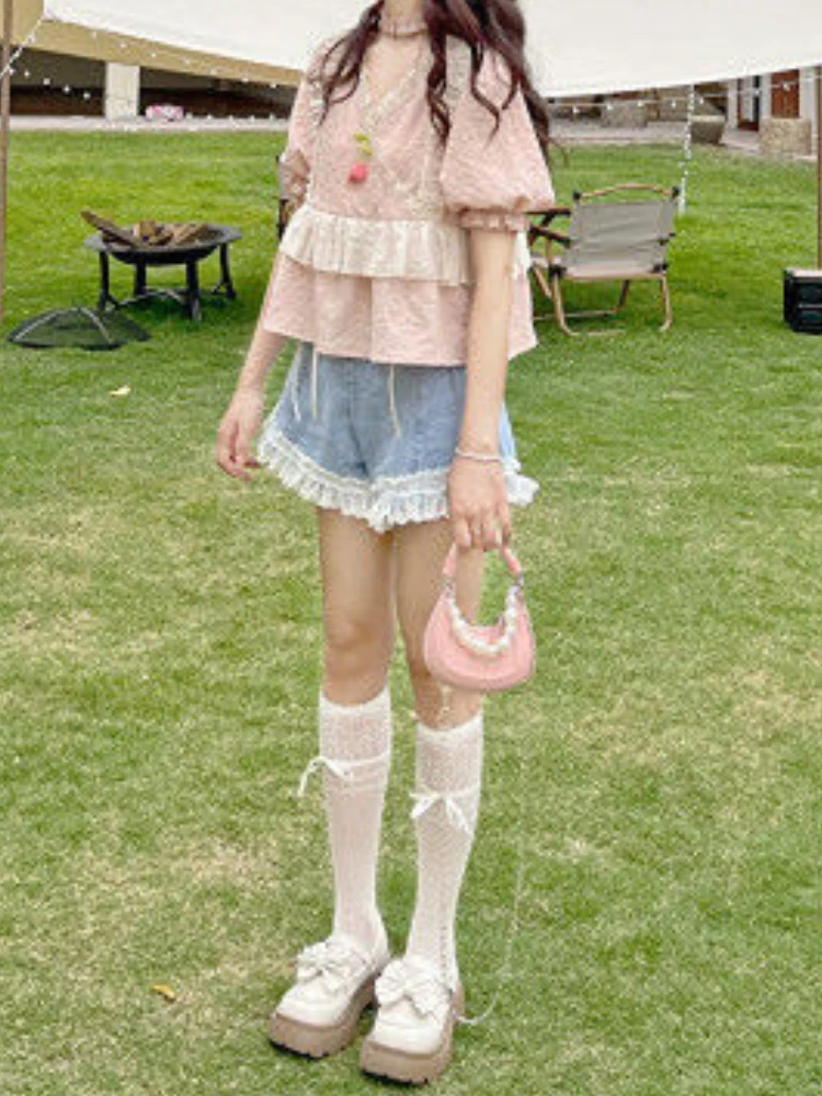  width=800></p>
<h1>SPECIFICATIONS</h1>
<p><span>Brand Name</span>: <span style=color:#333>Miss Tough</span></p>
<p><span>Decoration</span>: <span style=color:#333>RUFFLES</span></p>
<p><span>Decoration</span>: <span style=color:#333>Lace-up</span></p>
<p><span>Fabric Type</span>: <span style=color:#333>Denim</span></p>
<p><span>Pant Style</span>: <span style=color:#333>regular</span></p>
<p><span>Pattern Type</span>: <span style=color:#333>Solid</span></p>
<p><span>Fit Type</span>: <span style=color:#333>regular</span></p>
<p><span>Style</span>: <span style=color:#333>Sweet</span></p>
<p><span>Material</span>: <span style=color:#333>COTTON</span></p>
<p><span>Material</span>: <span style=color:#333>POLYESTER</span></p>
<p><span>Origin</span>: <span style=color:#333>Mainland China</span></p>
<p><span>CN</span>: <span style=color:#333>Guangdong</span></p>
<p><span>Season</span>: <span style=color:#333>Summer</span></p>
<p><span>Age</span>: <span style=color:#333>JUNIOR</span></p>
<p><span>Waist Type</span>: <span style=color:#333>high</span></p>
<p><span>Gender</span>: <span style=color:#333>WOMEN</span></p>
<p><span>Item Type</span>: <span style=color:#333>shorts</span></p>
<p><span>Place Of Origin</span>: <span style=color:#333>China (mainland)</span></p>
<p><span>Closure Type</span>: <span style=color:#333>button fly</span></p>
<p><span>Model Number</span>: <span style=color:#333>236302E</span></p>
<p><span>Material Composition</span>: <span style=color:#333>Polyester</span></p>
<p>“</p>
			</div>
					<div class=