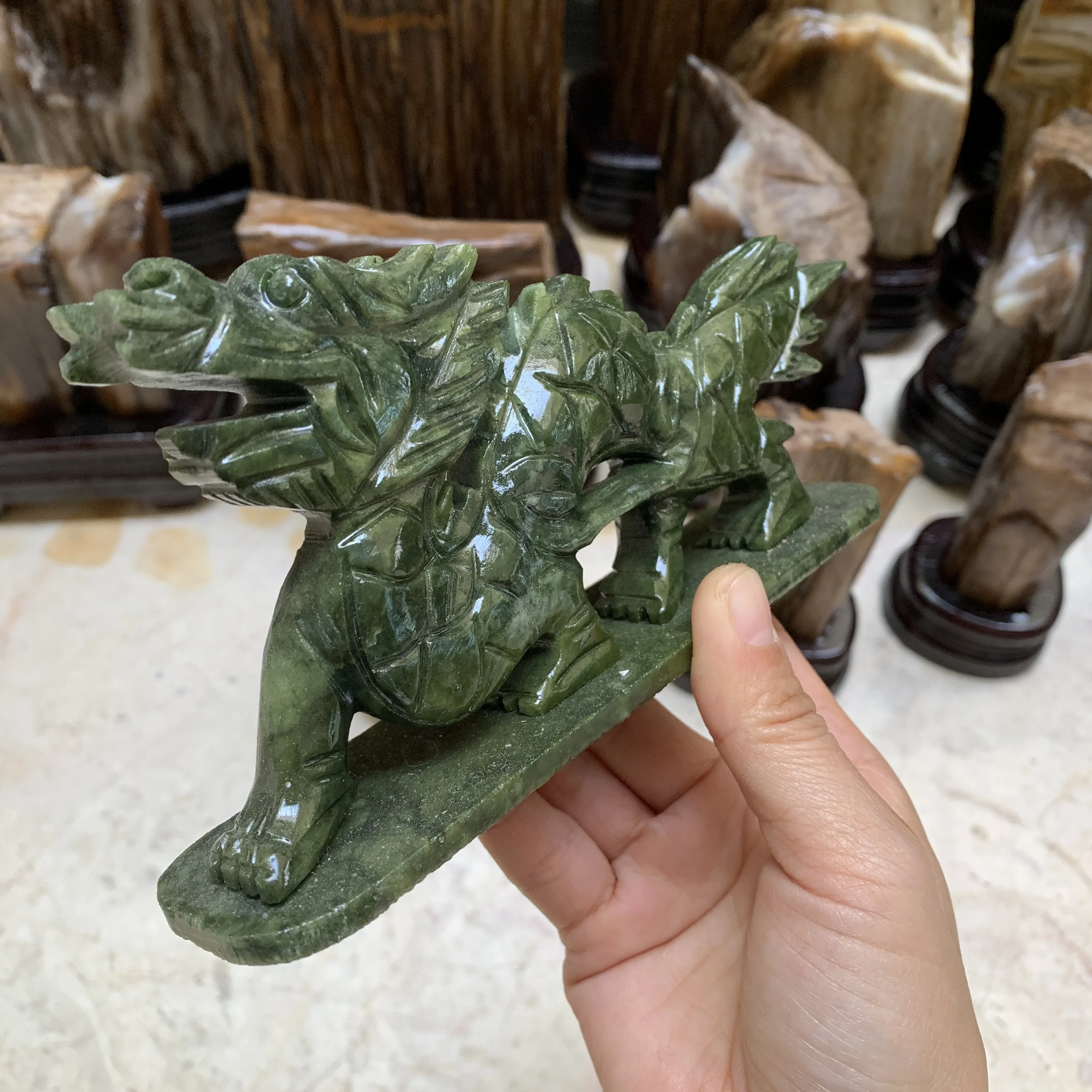 Wholesale Natural Green Jade Dragon carvings Rock crystal Loong Figurine for Desktop decoration 5