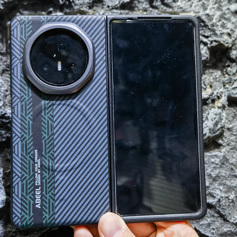 Enhanced Magnetic Folding Case with Wireless Charging for Honor Magic V3 - Fashionably Unique Design