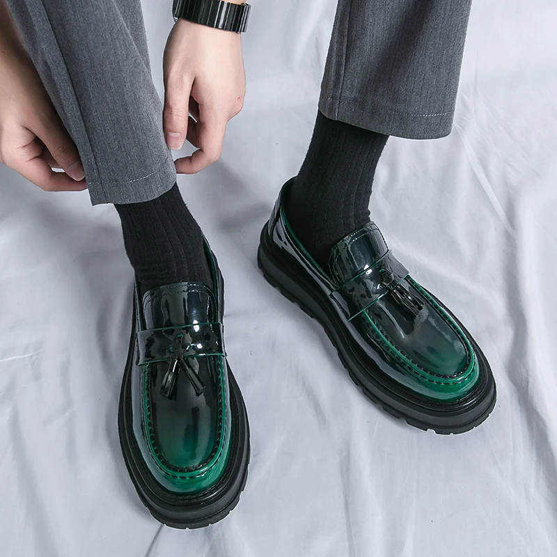 Thick Bottom Men's Business Patent Leather Shoes Slip-on Tassel Student Shoes Office Loafers Black Green Kerae