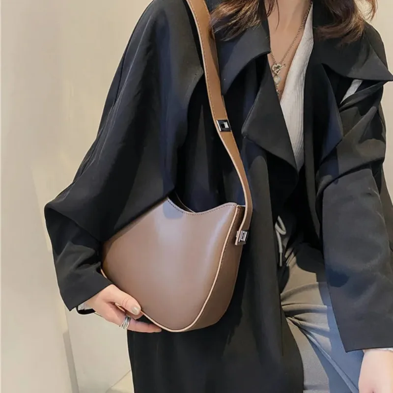 

Shoulder Bag for Women PU Leather Black Shopper Bags Large Capacity Travel Commute Handbags and Purse Female Armpit Hobo Bag