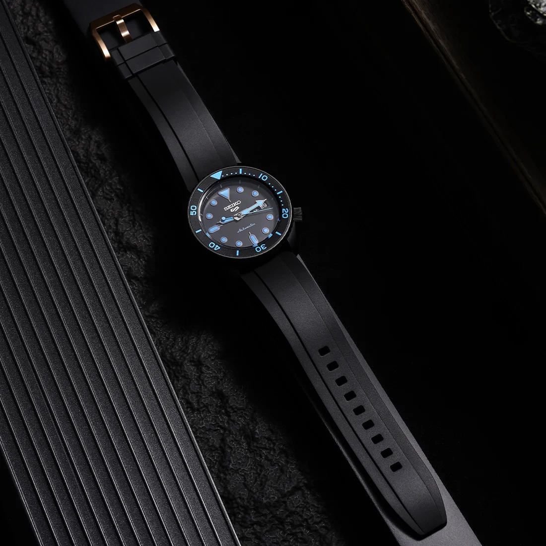 Versatile Quick Release Rubber Watch Strap - Premium Smart Watch Band Accessory