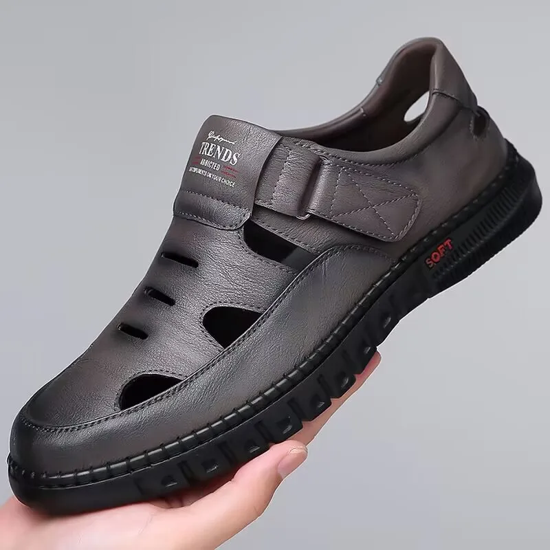 Men's Flat Bottom White Leather Sandals Summer New Style Casual Soft Bottom Anti-Slip Beach Shoe Breathable Trendy Roman Sandals