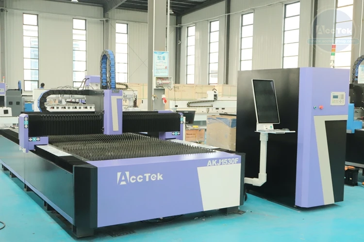 Fiber Laser Cutting Machine 1530 - EmitLaser