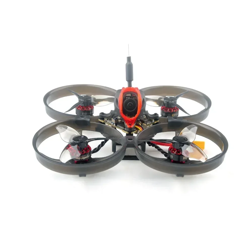 Drone FPV Micro Mobula8 85mm en plein vol, montrant sa stabilité et sa réactivité.